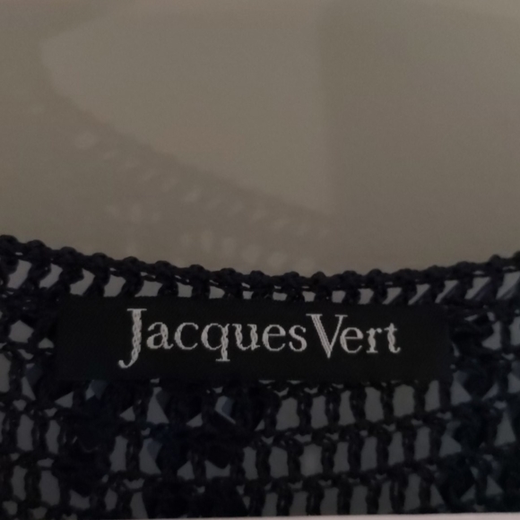 🌿🌿host pick Jacques Vert Sequin Top🌿 - Picture 4 of 8